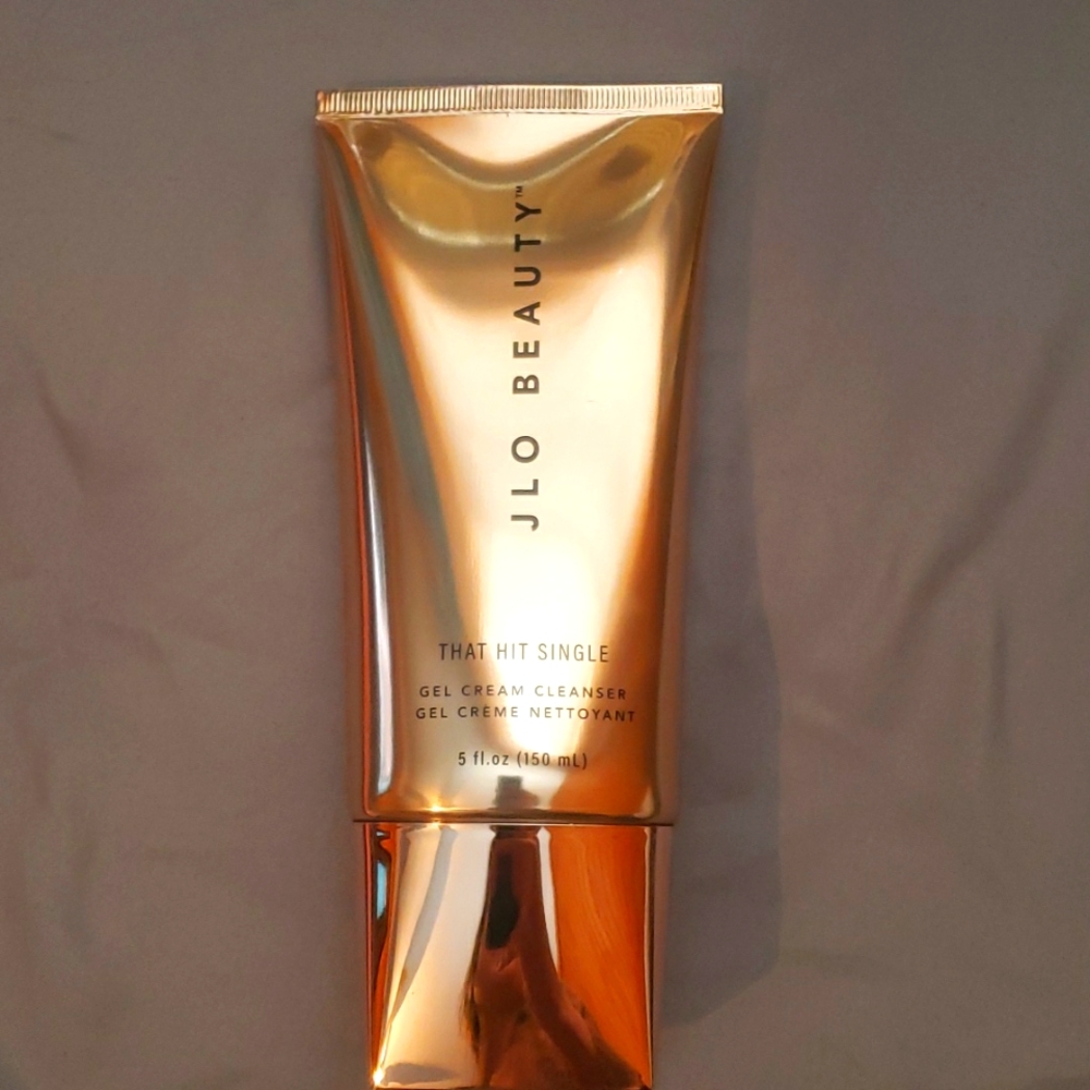 JLO beauty gel cleanser